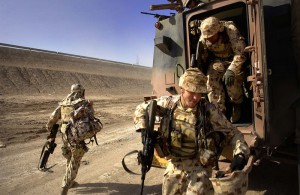 LAND_Bushmaster_Dismount_Iraq_lg