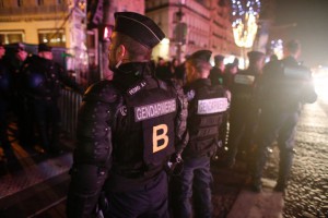 French gendarmes patrol at the Avenue des Champs-Élysées boulevard in Paris on New Year's Eve, December 31, 2015.  AFP PHOTO / MATTHIEU ALEXANDRE / AFP / MATTHIEU ALEXANDRE        (Photo credit should read MATTHIEU ALEXANDRE/AFP/Getty Images)