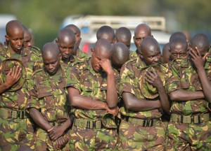 kenyan-soldiers-mourn-their-comrades-killed-by-al-shabab
